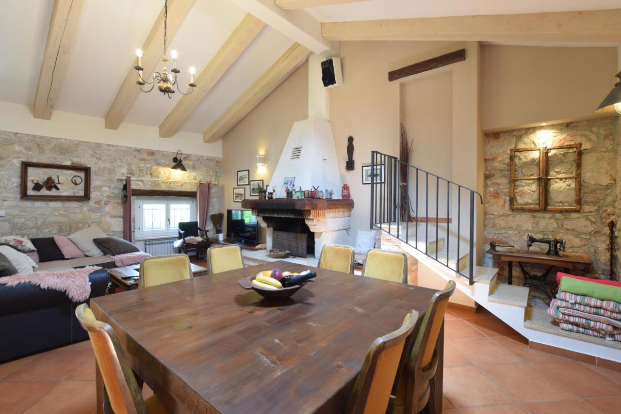 Saison Openning Prices Luxury Nini With Fireplace, Private Pool, Bikes, Barbecue And Much Porec
