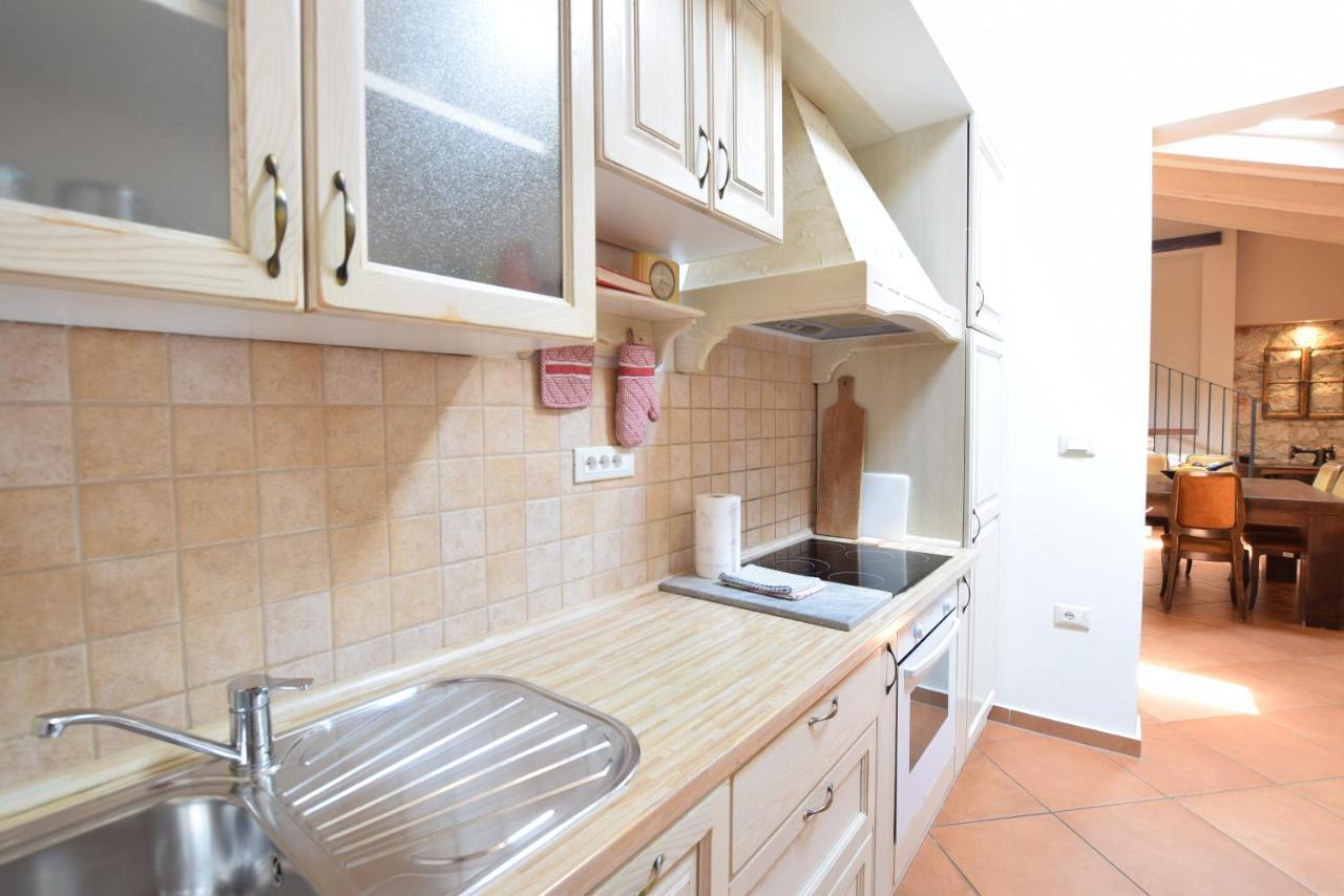 Saison Openning Prices Luxury Nini With Fireplace, Private Pool, Bikes, Barbecue And Much Porec