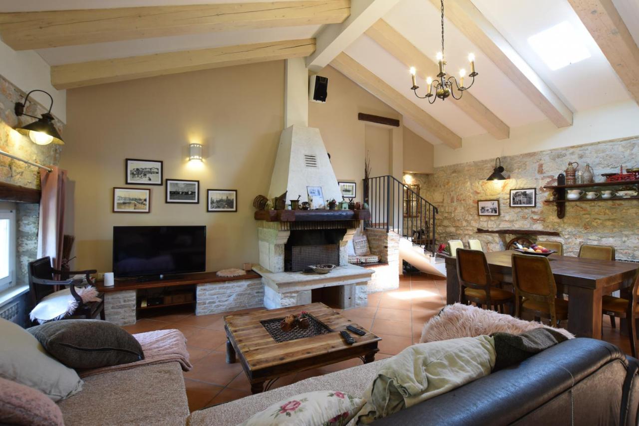 Saison Openning Prices Luxury Nini With Fireplace, Private Pool, Bikes, Barbecue And Much * Porec