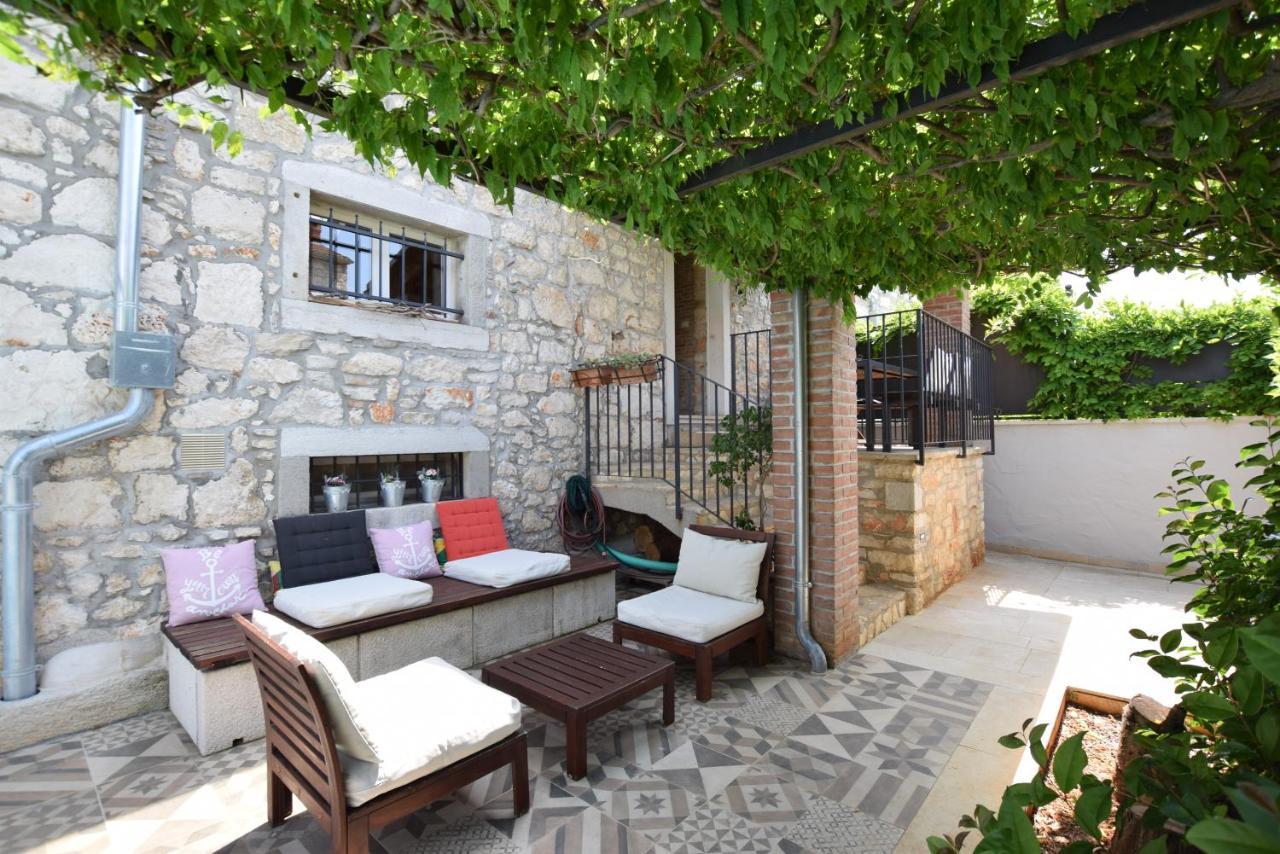 Saison Openning Prices Luxury Nini With Fireplace, Private Pool, Bikes, Barbecue And Much * Poreč