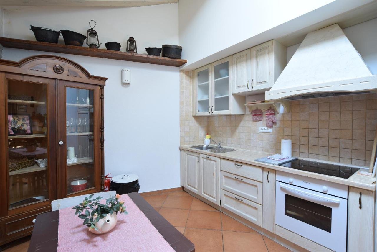 Saison Openning Prices Luxury Nini With Fireplace, Private Pool, Bikes, Barbecue And Much Villa Poreč